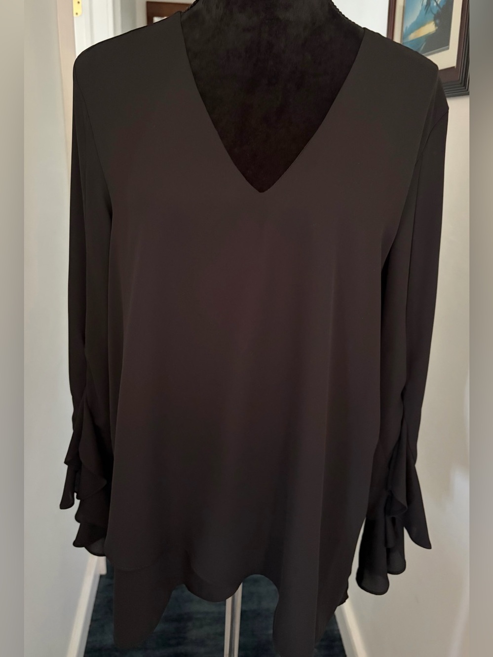 NWT Karen Kane V Neck Black Top